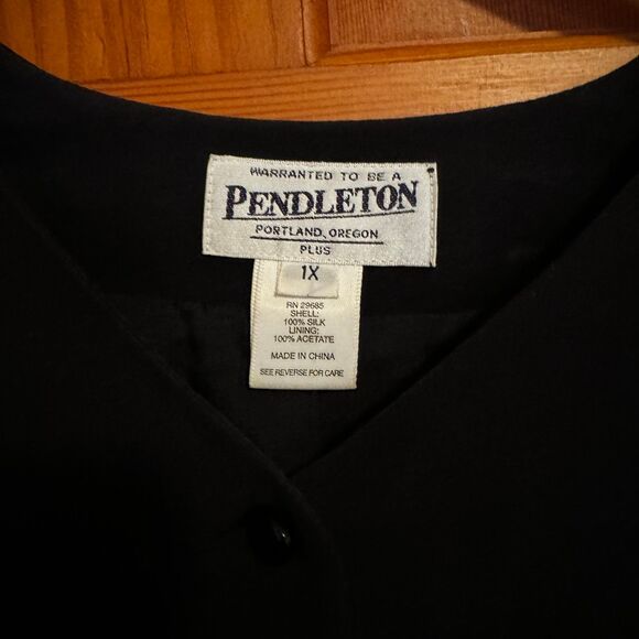 Pendleton Blazer with Floral Detailing, 1X [Clothing 360] - Picture 2 of 5